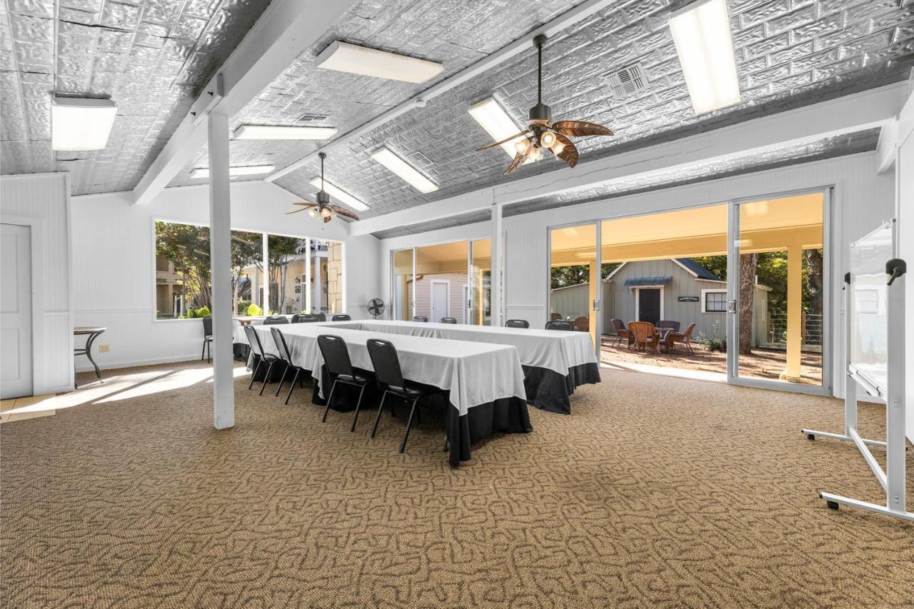 קומפורט The Meyer Hotel מראה חיצוני תמונה